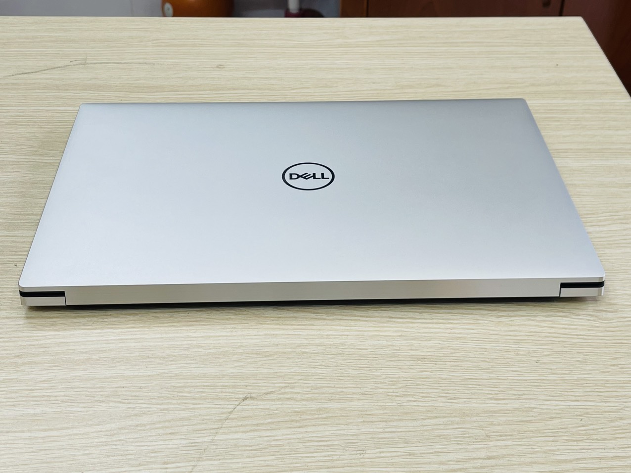 Laptop dell xps 9510 mẫu laptop xách tay giá rẻ đang mua nhất hiện nay
